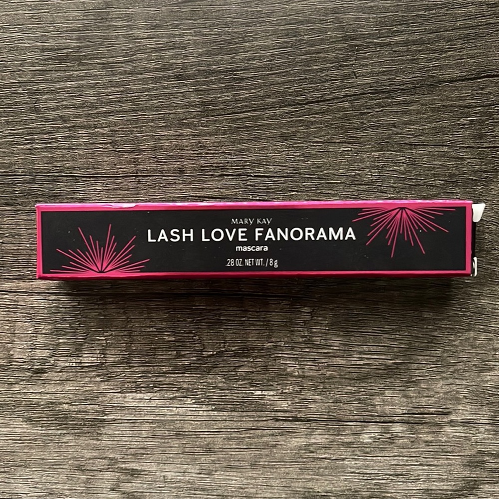 Mary Kay Lash Love Fanorama Mascara